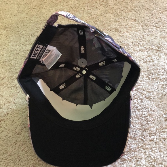 NWT 2 Hats - Picture 2 of 5